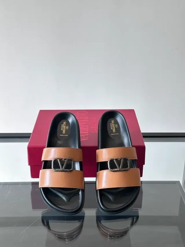 Valentino Rockstud Slide Sandales Plates en Cuir à Double Bride Casual 7