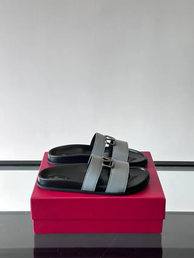Valentino Rockstud Slide Sandales Plates en Cuir à Double Bride Casual 10