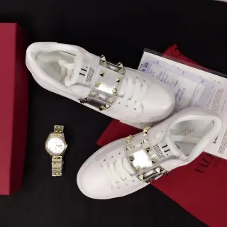 Valentino Rockstud Untitled 白金 皮革 银色金属 鞋带 生活方式 运动鞋