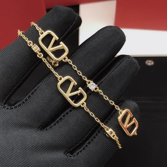 Collier Valentino VLogo Chaîne Or Argent Maillons Répétitifs 2