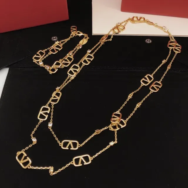 Collier Valentino VLogo Chaîne Or Argent Maillons Répétitifs 5