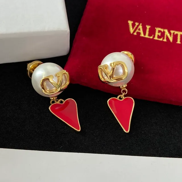 Valentino VLogo قلب أحمر ذهب أبيض مثل اللؤلؤ كرة أقراط 5