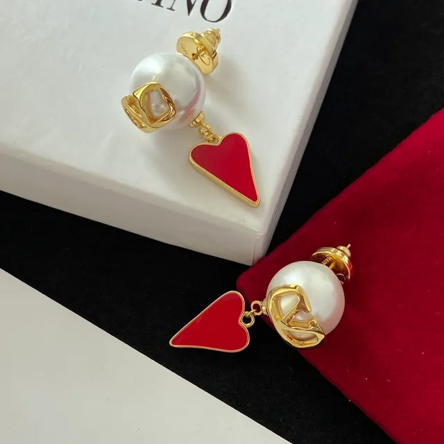 Valentino VLogo قلب أحمر ذهب أبيض مثل اللؤلؤ كرة أقراط 6