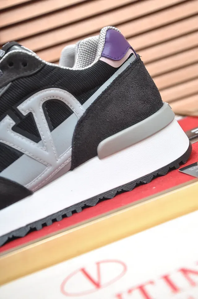 Valentino VLogo Runner tênis lifestyle preto prata roxo 9