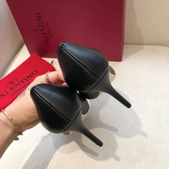 Valentino VLTN Preto Vermelho Ponta Dedo Saltos Stiletto 3