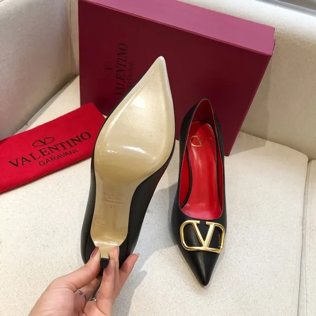 Valentino VLTN Preto Vermelho Ponta Dedo Saltos Stiletto 8