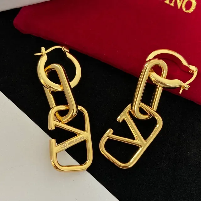 Valentino VLTN Boucles d'Oreilles Chaîne de Maillons Dorée Logo 2