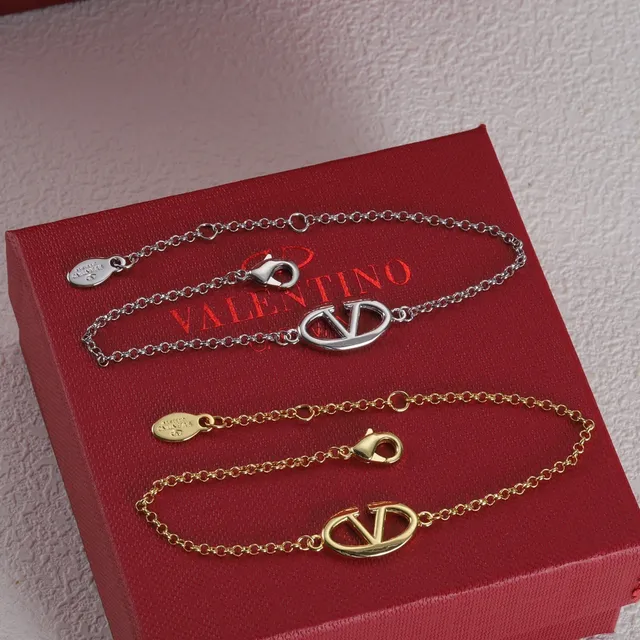 Valentino VLTN Oval Logo Chain Bracelet 5