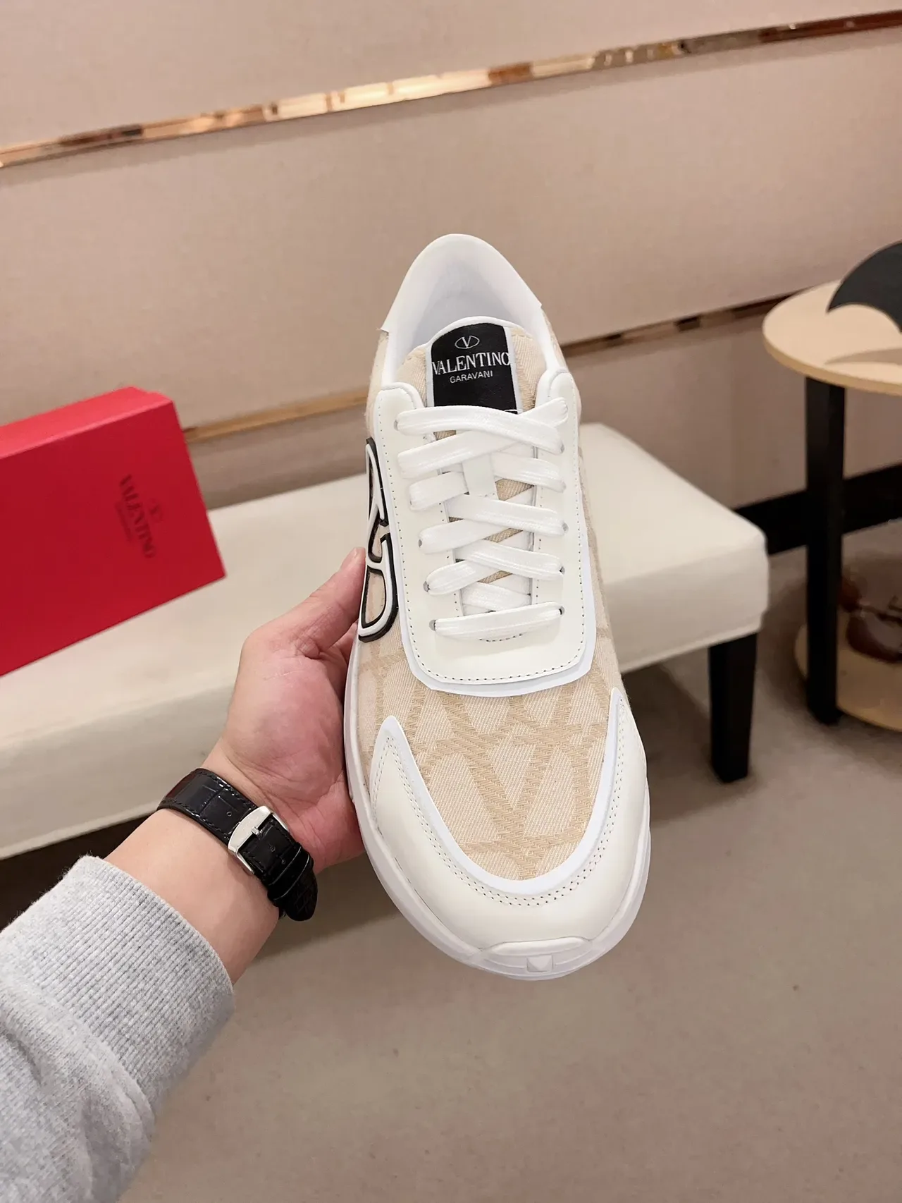 Valentino VLTN Runner Chaussures lifestyle beige et blanc 5