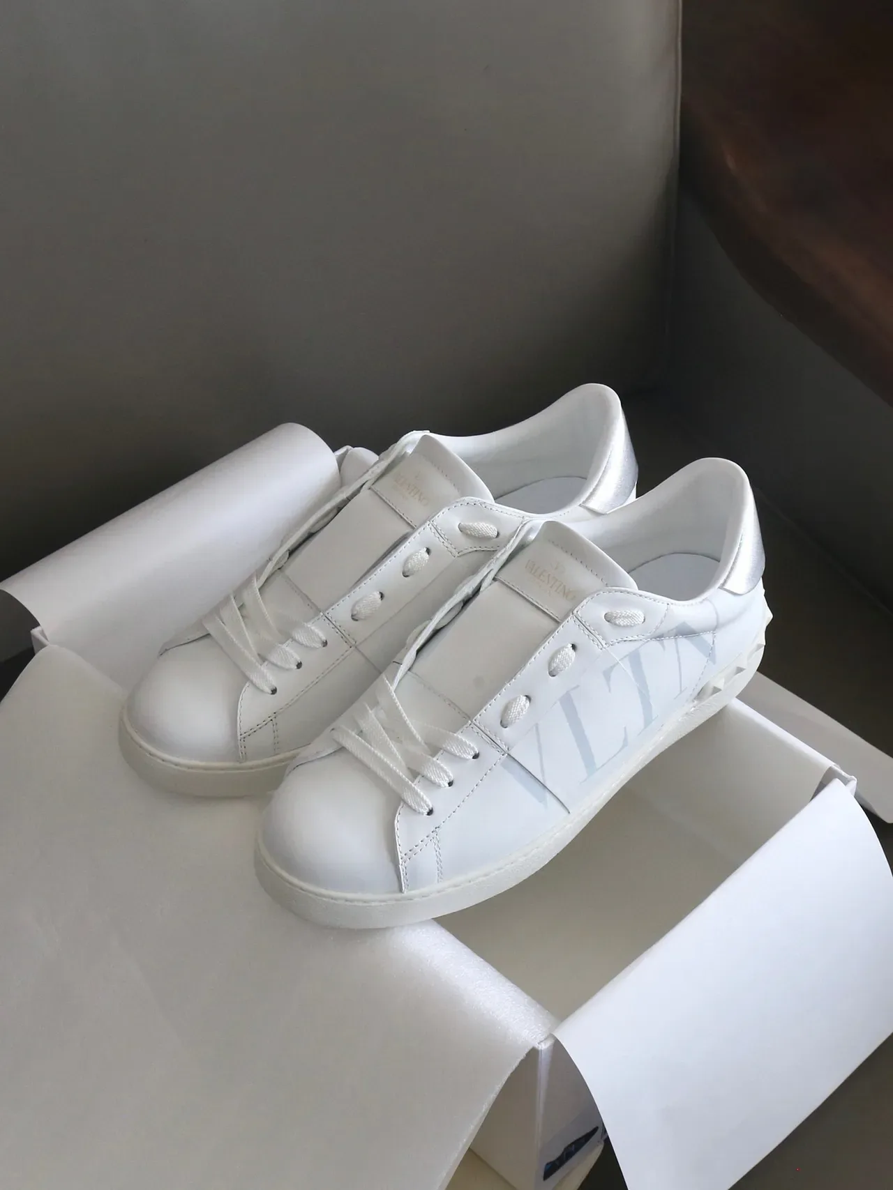 Valentino VLTN Blanc Argent Logo Lifestyle Sneakers 9