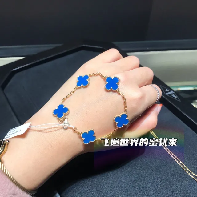Van Cleef & Arpels Alhambra Cinq motif Émail bleu Bracelet en or 4