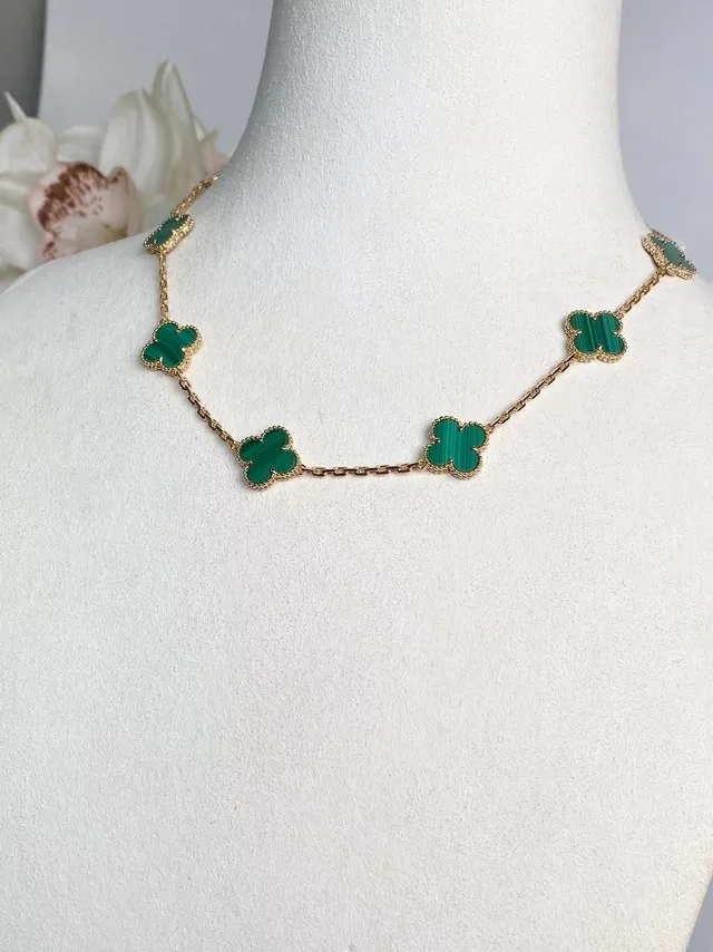 Van Cleef & Arpels Alhambra Dix motifs collier en malachite 2
