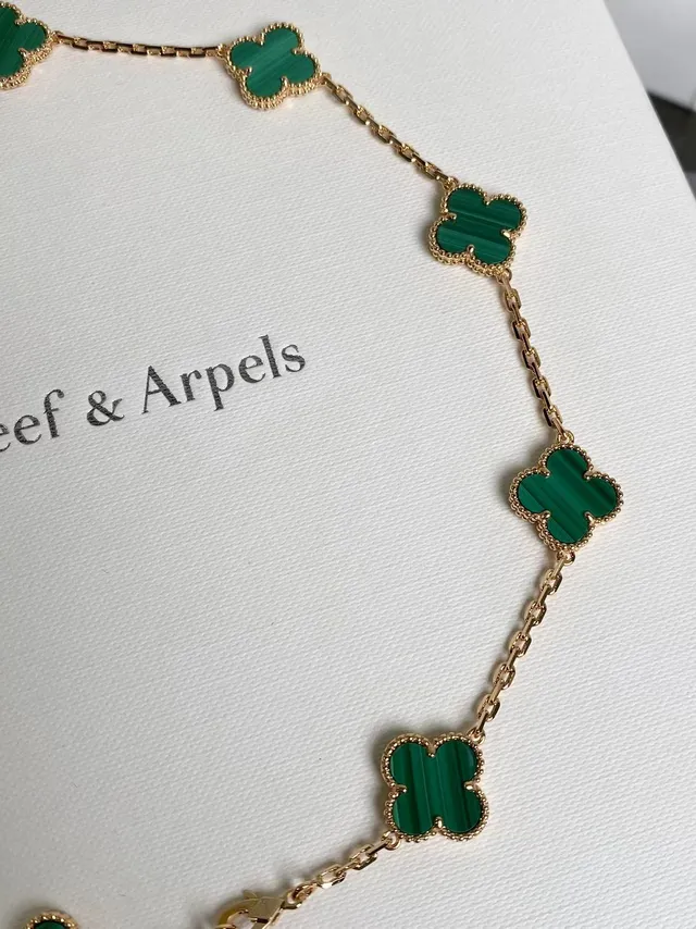 Van Cleef & Arpels Alhambra Dix motifs collier en malachite 7