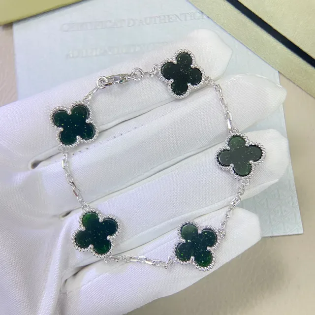 Van Cleef & Arpels Alhambra Pierres noires Chaîne or et argent Bracelets 2