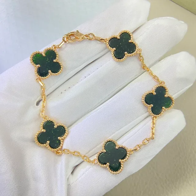 Van Cleef & Arpels Alhambra Pierres noires Chaîne or et argent Bracelets 3