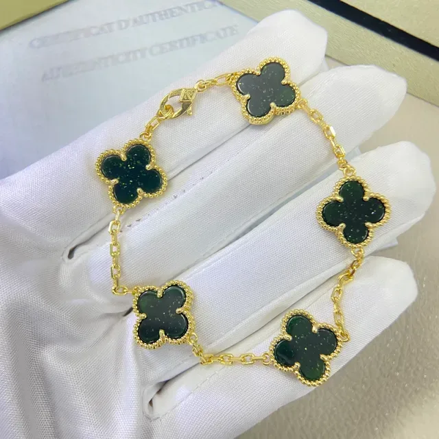 Van Cleef & Arpels Alhambra Pierres noires Chaîne or et argent Bracelets 4