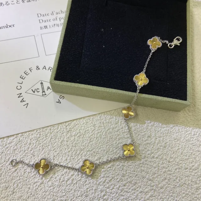 Van Cleef & Arpels Alhambra Five Motif Pulsera de oro y plata 4
