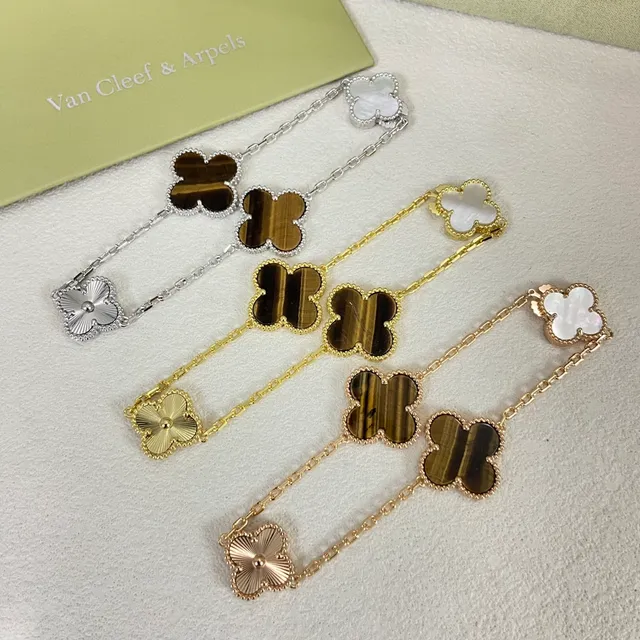 Van Cleef & Arpels Alhambra Trèfle à quatre feuilles Motif Colliers de chaîne 7