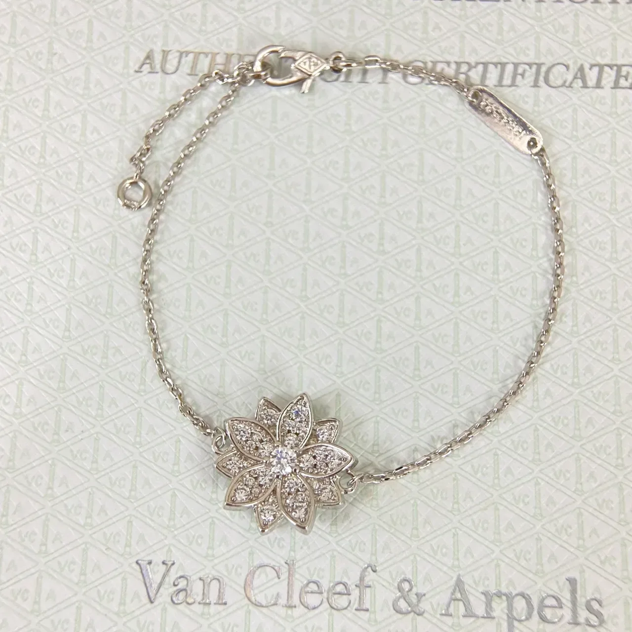 Van Cleef & Arpels Alhambra Pendentif Floral Or Argent Cristaux Pavé Bracelet 6