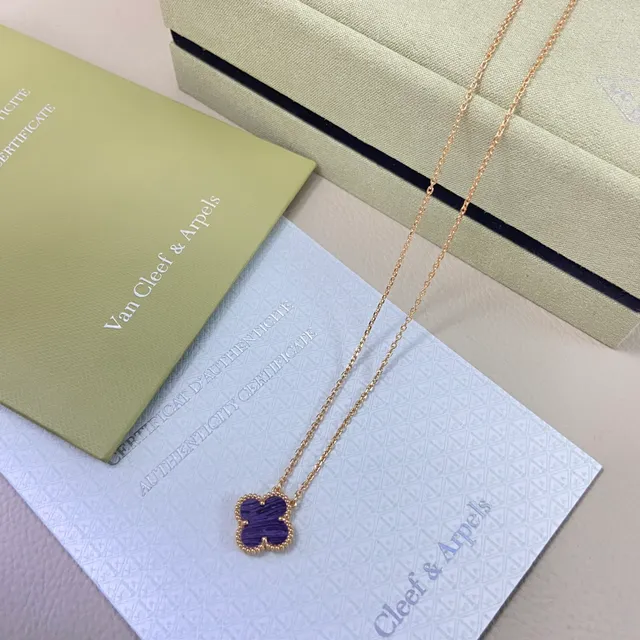 Van Cleef & Arpels Alhambra Colares com pingentes de trevo com contas de pedras mármore roxas 6