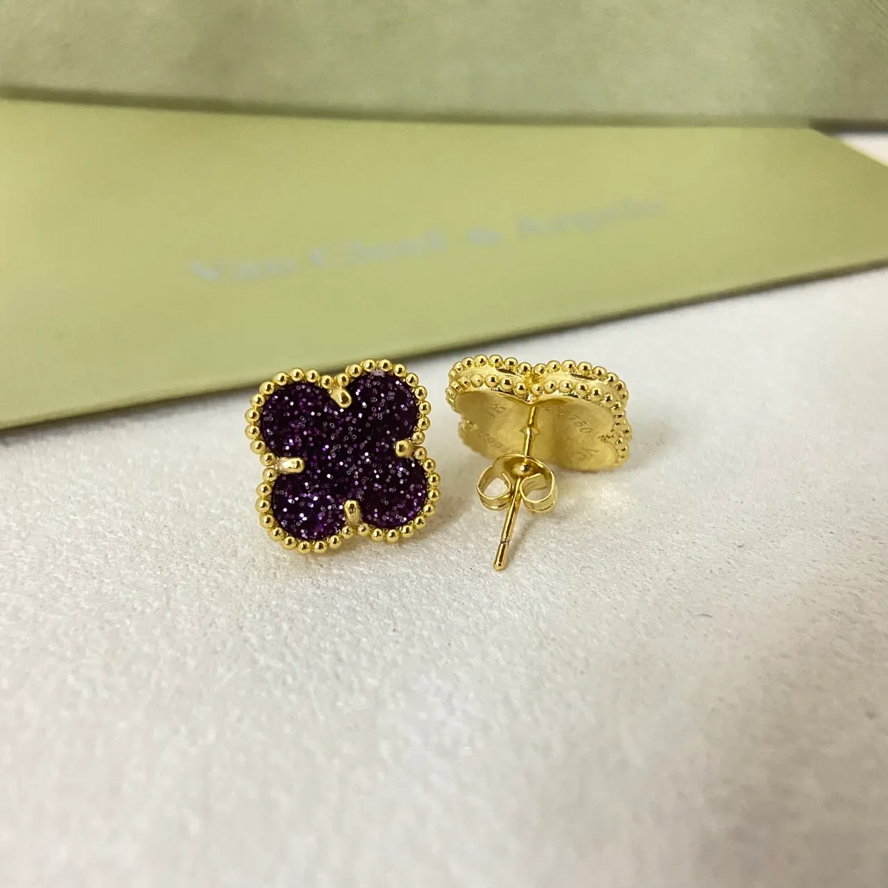 Van Cleef & Arpels Alhambra Boucles d'Oreilles Violette Pavé Quatrefoil 3