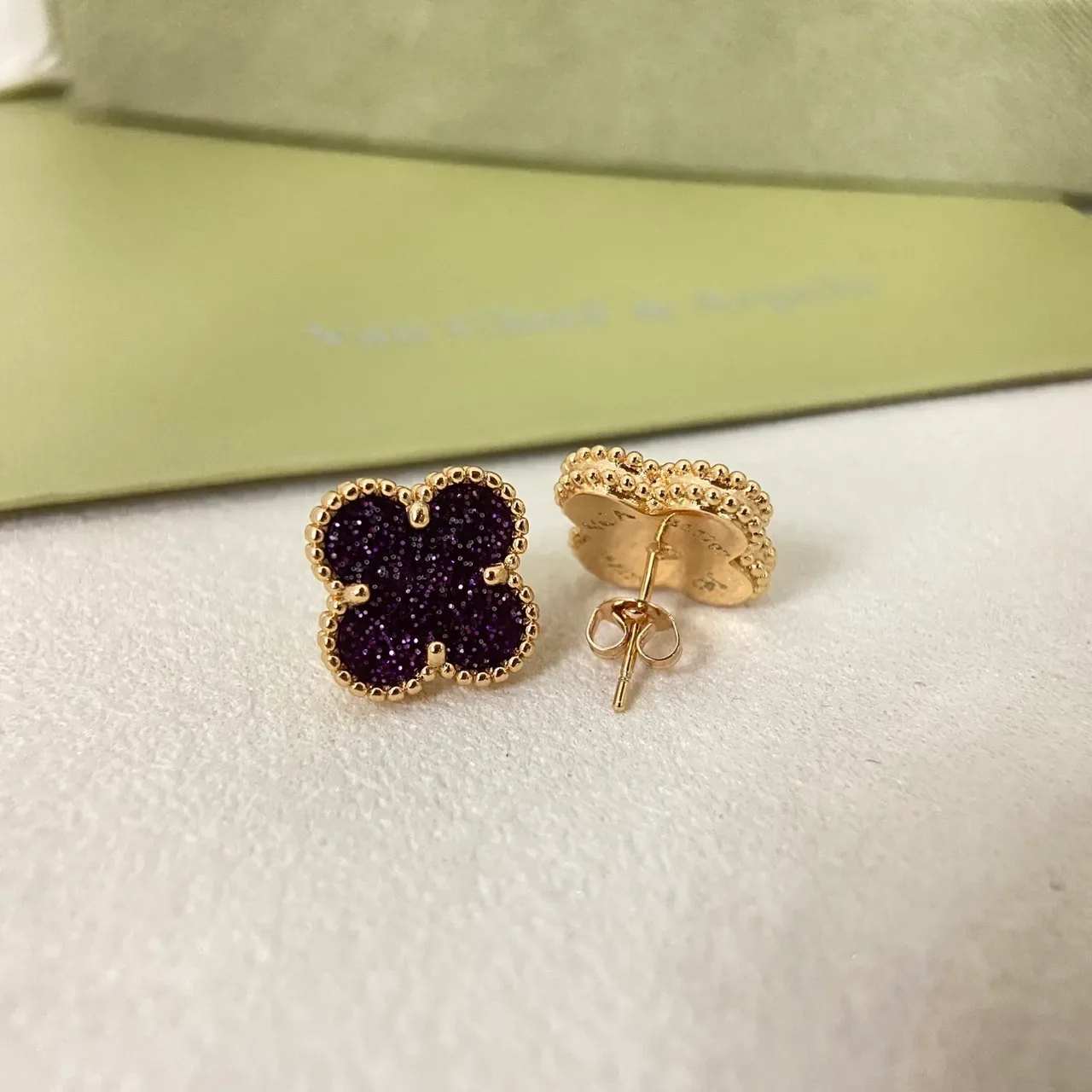 Van Cleef & Arpels Alhambra Boucles d'Oreilles Violette Pavé Quatrefoil 5