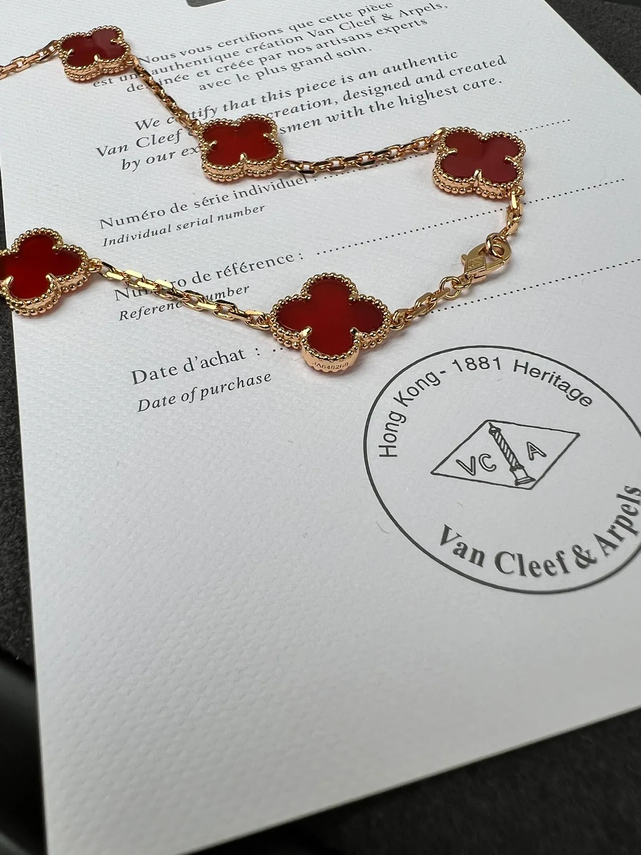 Van Cleef & Arpels Alhambra Collier en or avec émail rouge 2