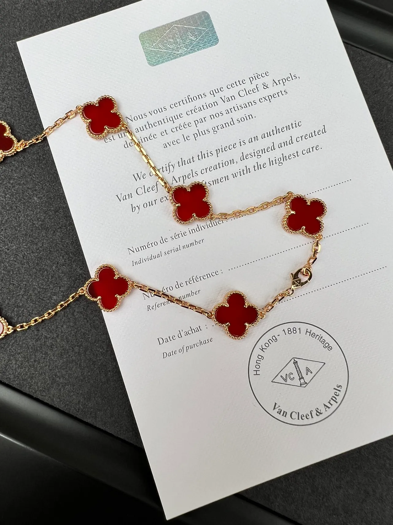 Van Cleef & Arpels Alhambra Collier en or avec émail rouge 3