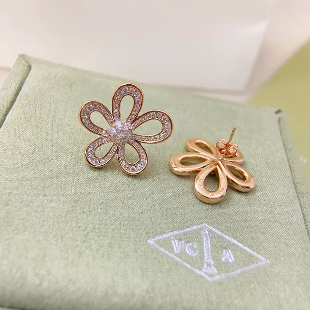 Van Cleef & Arpels Flower Motif Pavé Stud Earrings 2