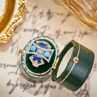 Van Cleef & Arpels خاتم هندسي بافيه زفير وتركواز