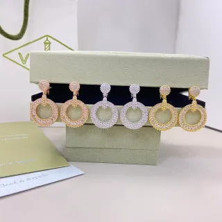 Van Cleef & Arpels أقراط دائرية قطرة كريستال باڤيه