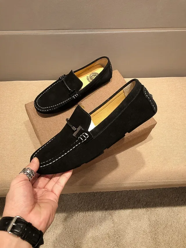 Versace Chain Reaction काले स्यूड लोफर 6