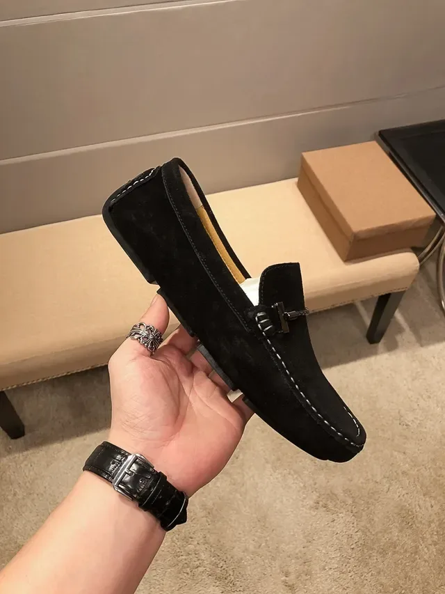 Versace Chain Reaction काले स्यूड लोफर 9