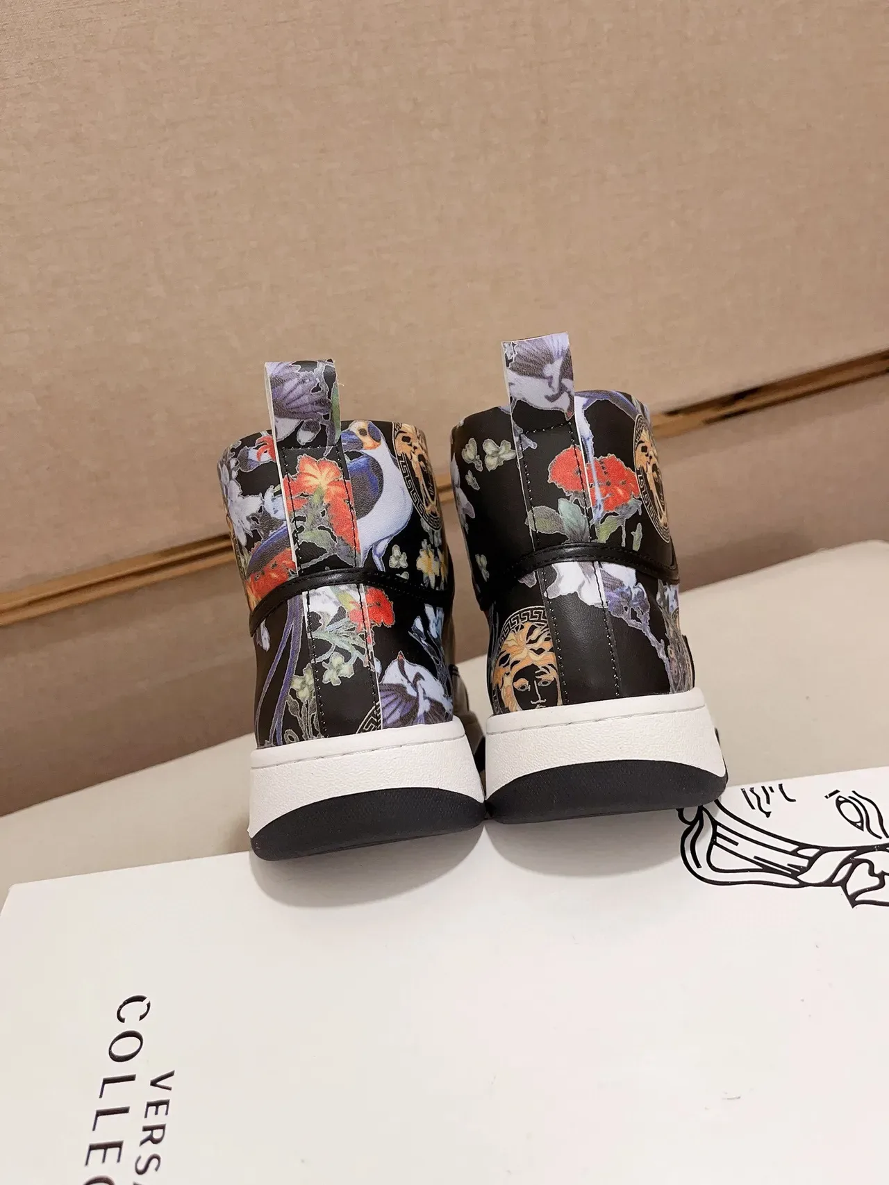 Versace Chain Reaction Floral Print Medusa Hardware Lifestyle Sneakers 9