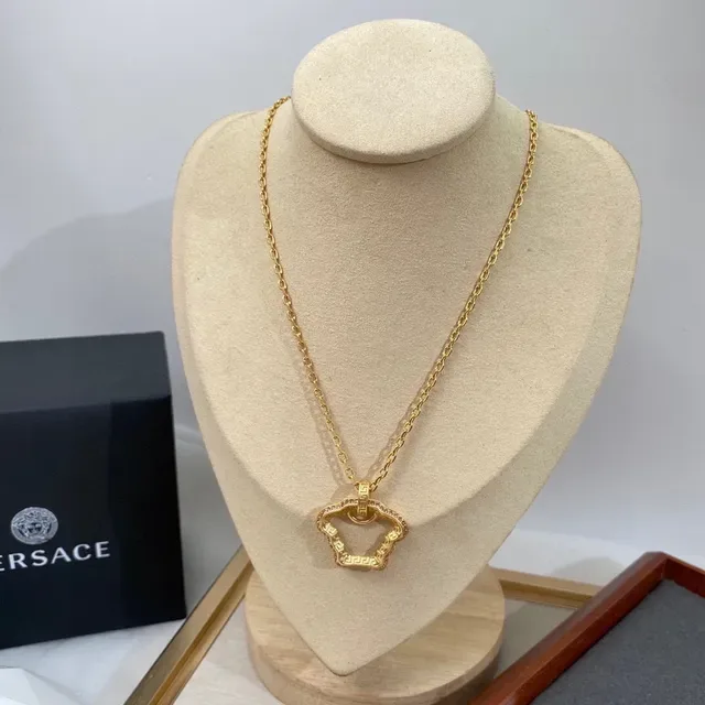 Versace Greca Odissea Colar Pendentif Quatrefoil Dourado 4
