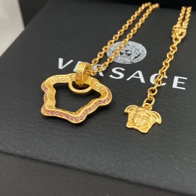 Versace Greca Odissea Colar Pendentif Quatrefoil Dourado 8
