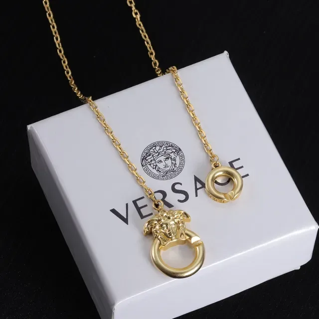 Versace Medusa Chain قلادة ذهبية 2
