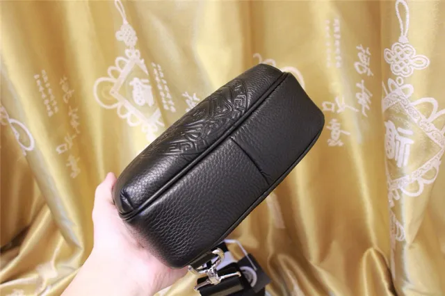 Versace Medusa Logo bolsa cruzada de couro preto texturizado 6
