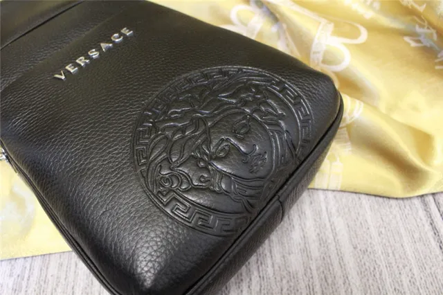 Versace Medusa Logo bolsa cruzada de couro preto texturizado 8