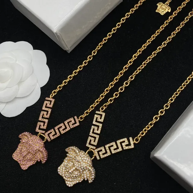 Collier Versace Medusa Chaîne Pavé Cristal Doré 2