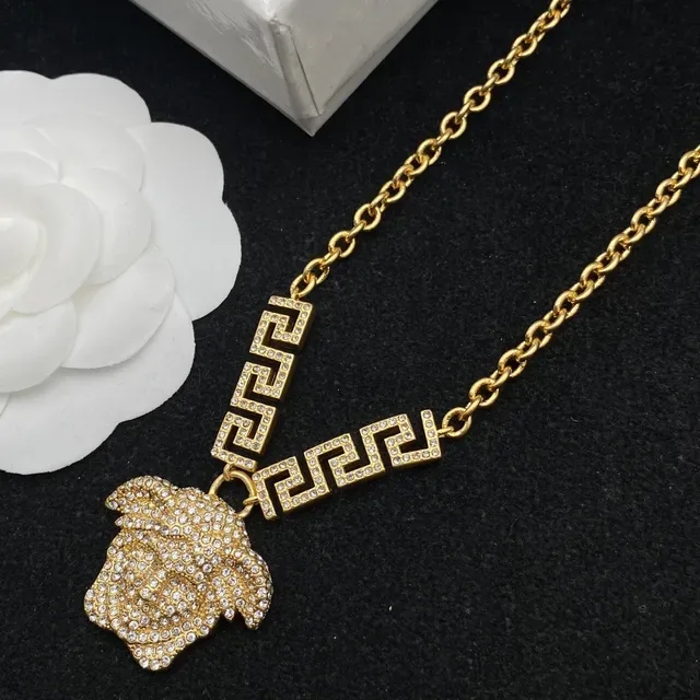 Collier Versace Medusa Chaîne Pavé Cristal Doré 6