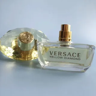 Versace Yellow Diamond Pale Yellow Perfume