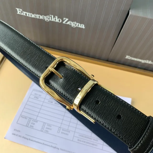 Zegna بحري أسود مموج تون ذهبي مشبك جلد مُختَبَر حزام 5