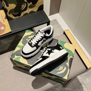 A Bathing Ape BAPE STA Black and White Star Logo Lifestyle Sneakers