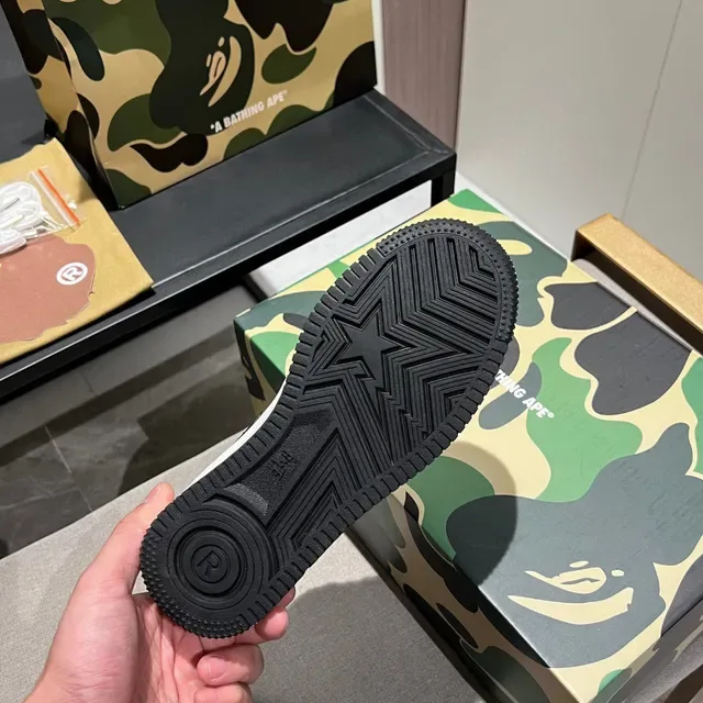 A Bathing Ape BAPE STA Black and White Star Logo Lifestyle Sneakers 2