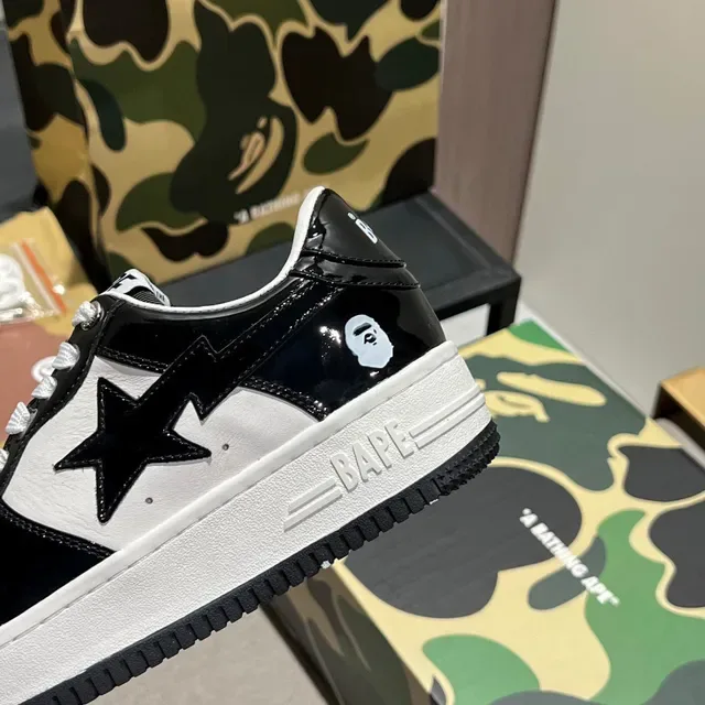 A Bathing Ape BAPE STA Black and White Star Logo Lifestyle Sneakers 4