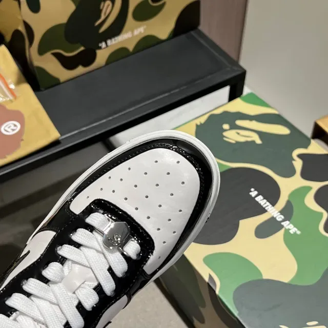A Bathing Ape BAPE STA Black and White Star Logo Lifestyle Sneakers 5