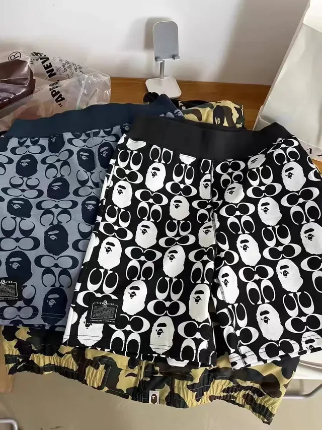 A Bathing Ape Graphic-Print Elastic-Waist Shorts 4