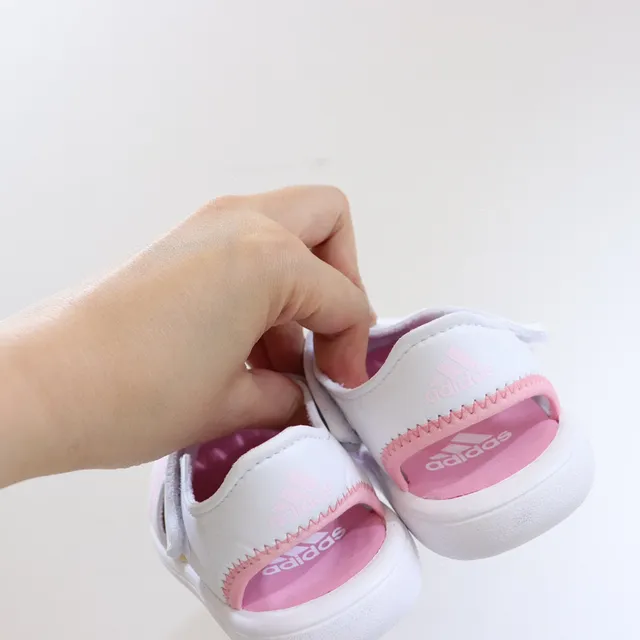 Adidas Adilette Aqua White Pink sandales casuales à enfiler avec tige perforé 11