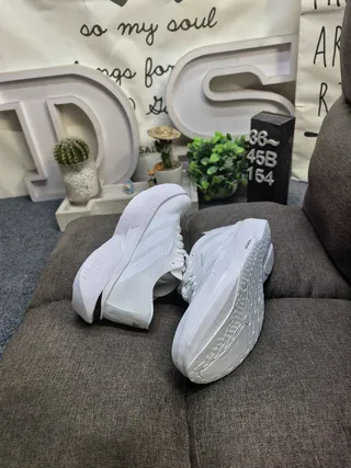 Adidas Adizero Adios Pro 5 Tênis de corrida brancos marrons 6